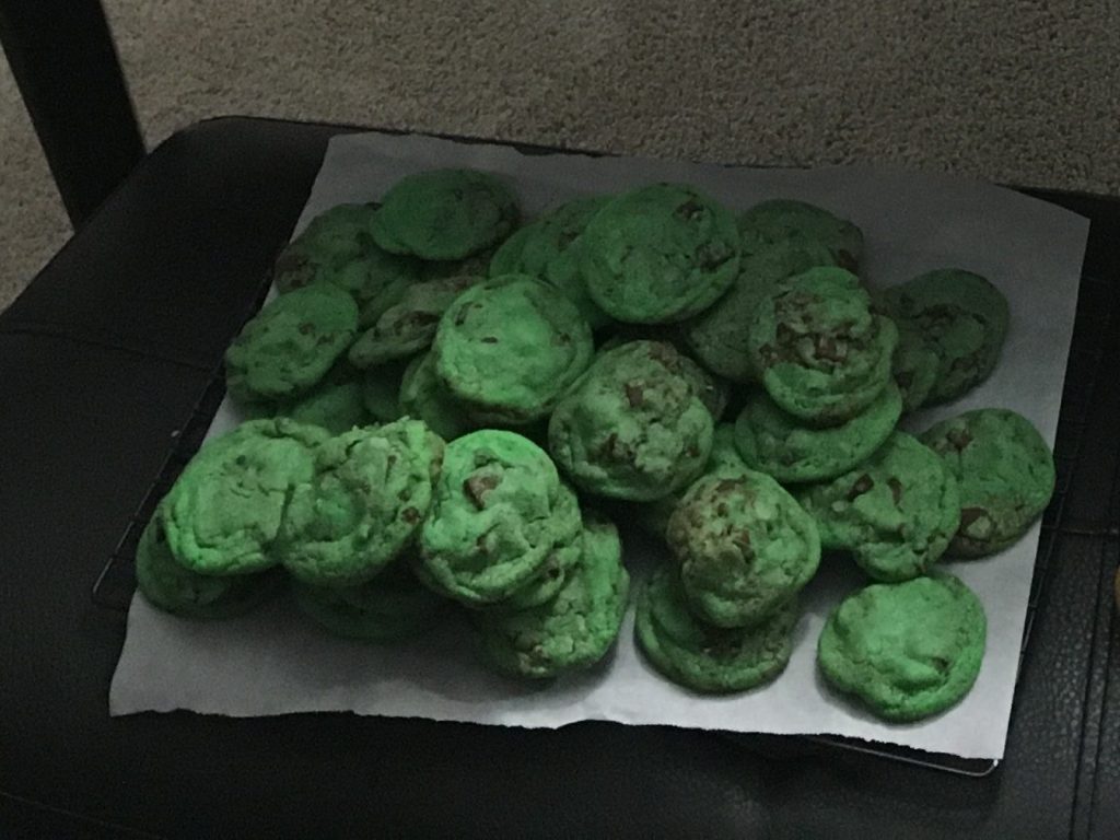 table with 16 types of cookies